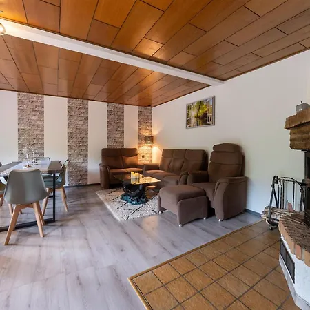 Serene In Holiday home *