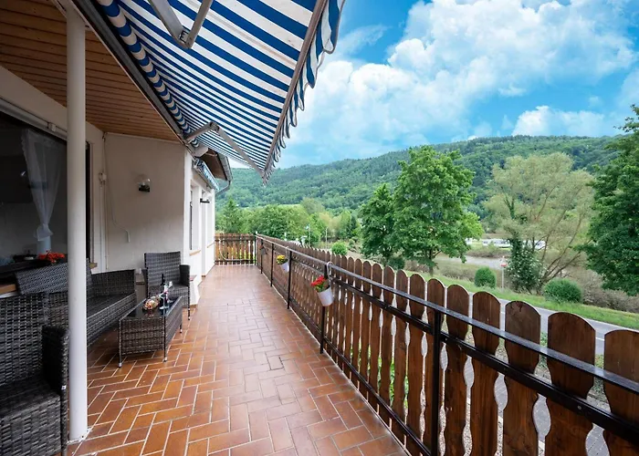 Semesterbostad Serene By The Moselle