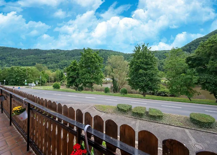 Serene By The Moselle *